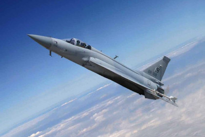 Пакистан начал производство модернизированного истребителя Thunder